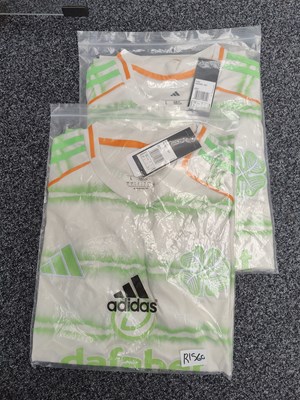 Lot 83 - Two football tops bearing Celtic logos Size L
