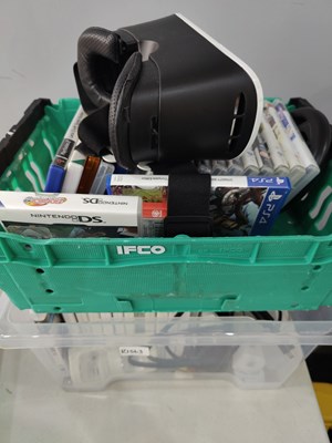Lot 1 - Qty of video games and accessories