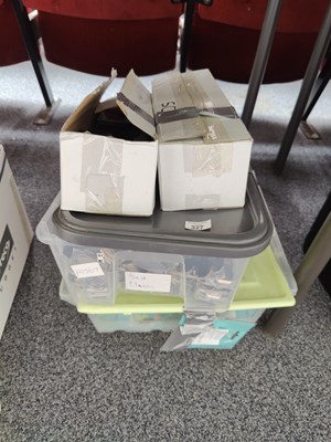 Lot 327 - 2 boxes and 2 crates of misc