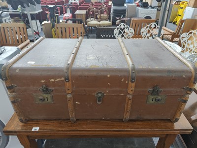 Lot 185 - Large travel trunk