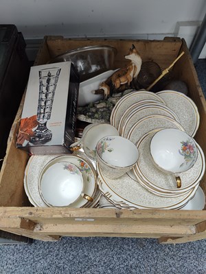 Lot 58 - Box of misc