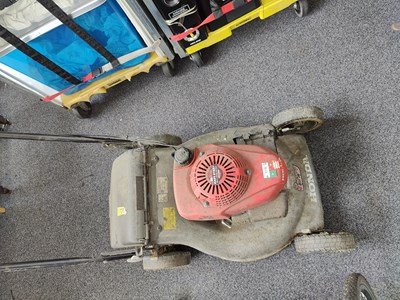 Lot 205 - Honda petrol lawnmower needs new pull cord