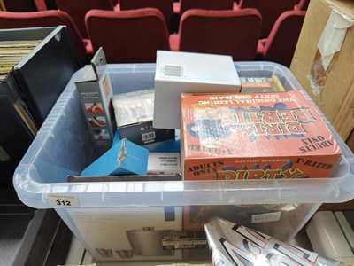 Lot 312 - Box of misc