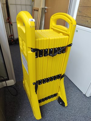 Lot 159 - Portable 4m expanding barrier