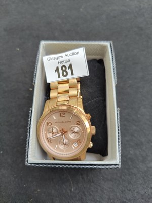 Lot 181 - Watch bearing Michael kors logos