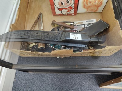 Lot 171 - Collection of knives