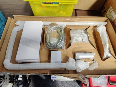 Lot 14 - Shower new in box