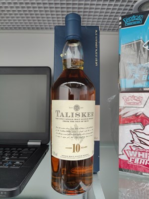 Lot 76 - Talisker single malt scotch whisky from the Isle of skye