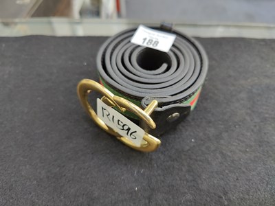 Lot 188 - Belt bearing gucci logos
