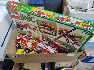 Lot 19 - Lego bundle including emergency vehicles