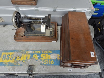 Lot 277 - Singer sewing machine in case