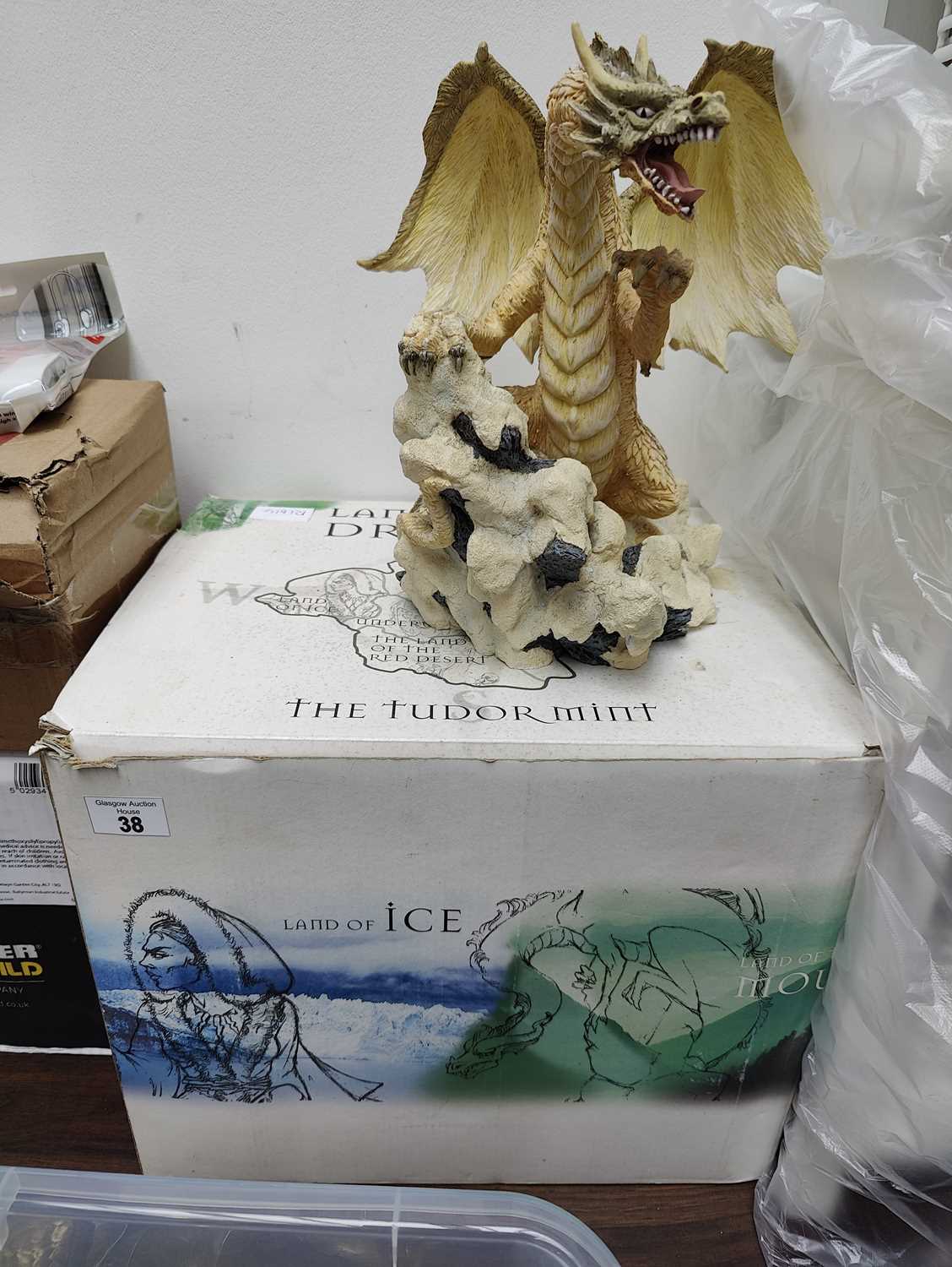 Lot 38 - Collectible dragon figurine with box