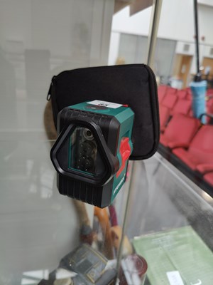 Lot 85 - Hychika laser level with case