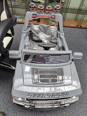Lot 111 - Kids electric ride on jeep tested working