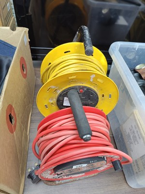 Lot 149 - 2 extension reels untested