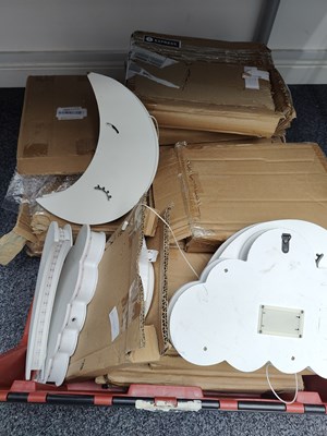 Lot 55 - Large crate of keds bedroom night lights