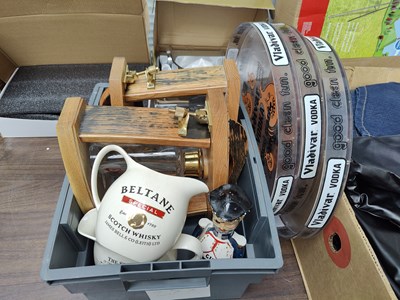 Lot 154 - Box of misc