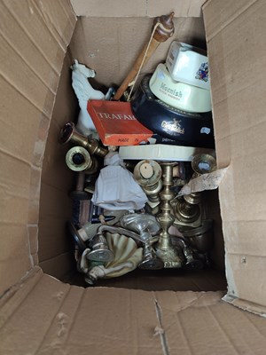 Lot 57 - Box of misc