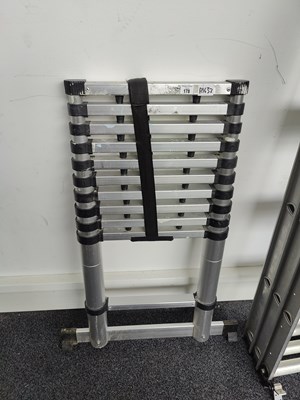 Lot 178 - Extending ladder