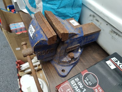 Lot 33 - Record bench vice