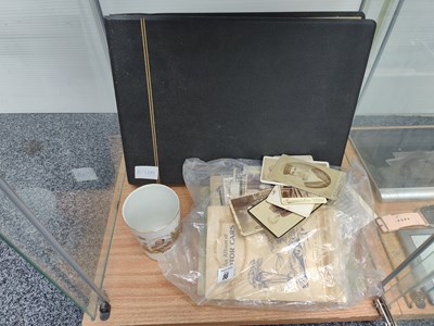 Lot 86 - Qty of vintage items