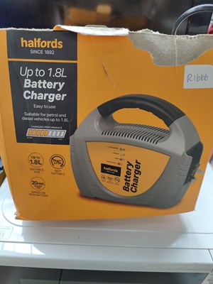 Lot 333 - Halford 1.8l battery charger