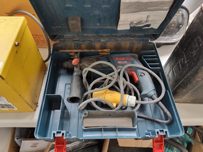 Lot 302 - Bosch 110 sds drill