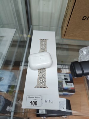 Lot 100 - Apple Earbuds and watch strap