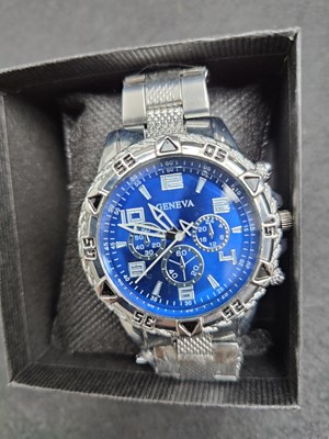 Lot 174 - Geneva gents watch