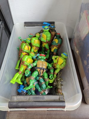 Lot 3 - Box of turtle action figures