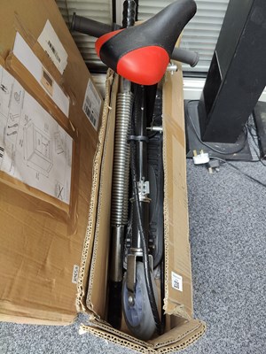 Lot 230 - E scoot electric scooter