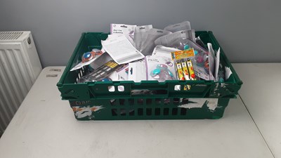 Lot 325 - Qty of misc