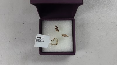 Lot 187 - Earrings Diamond gold 24ct