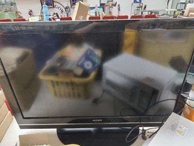 Lot 328 - Sony TV on stand with no remote