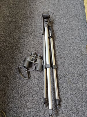Lot 330 - Collapsible tripod with binoculars