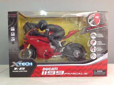 Lot 21 - Ducati 1199 panigale, RC bike