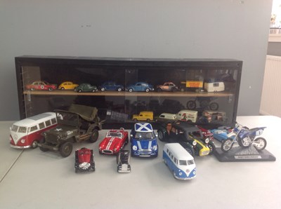 Lot 34 - A selection of Used die cast Cars with Display box