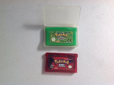 Lot 146 - Pokemon leaf green and ruby version game boy games