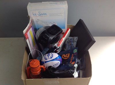 Lot 211 - Mix of mis household items