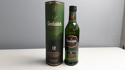 Lot 72 - Glenfiddich single malt with box