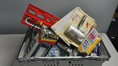 Lot 41 - Box of misc tools