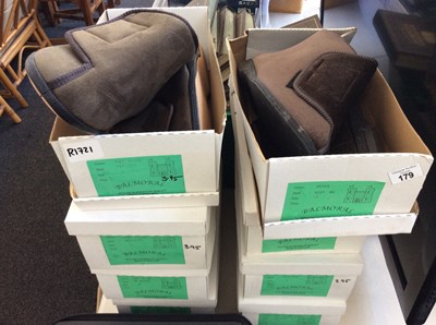 Lot 278 - 8 Pairs of Various Style/Size House Shoe/Slippers