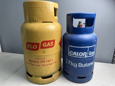 Lot 40 - Two Gas Bottles, Flo gas is full
