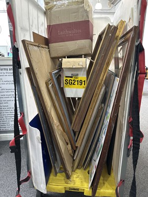 Lot 184 - Cage of Pictures, Frames & Prints