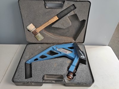 Lot 16 - Primatech wooden floor installation tool with mallet in case