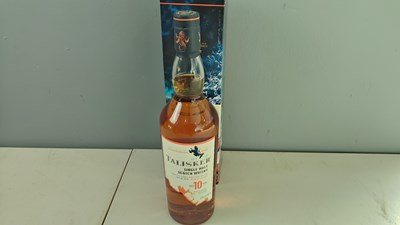 Lot 100 - Talisker single malt scotch whisky aged 10 years