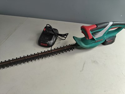 Lot 19 - Bosch ahs 48l cordless hedge cutter with battery and charger