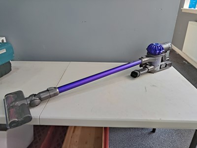 Lot 121 - Dyson v6 animal vacuum cleaner with charger