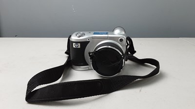 Lot 124 - HP 850 Digital Camera