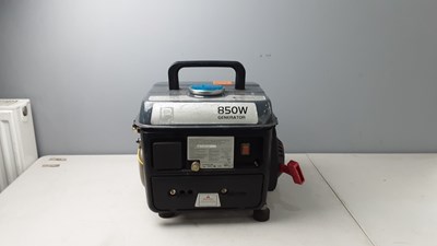 Lot 61 - Performance 800w petrol Generator untested